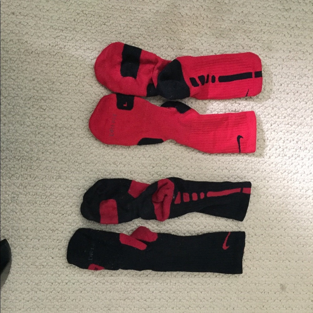 Two colors of Nike elite socks. Women’s or men’s